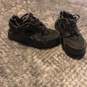 Nike huaraches size 12